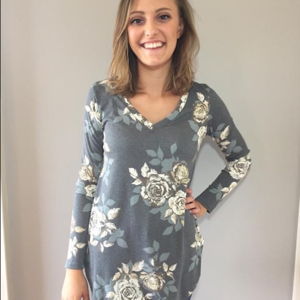 V-Neck Floral Long Sleeve